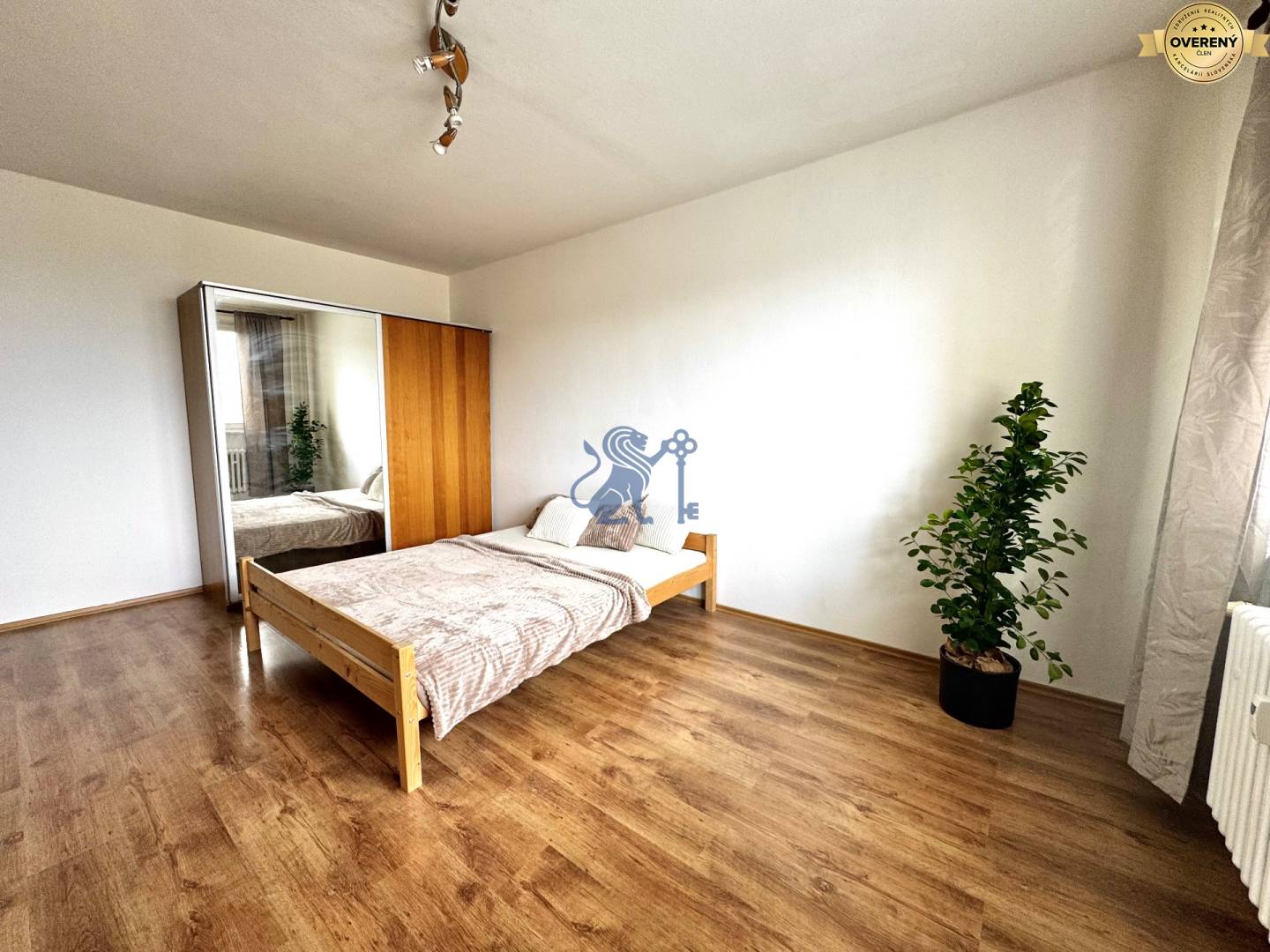 dubravka-1izbovy-byt-na-predaj-izba