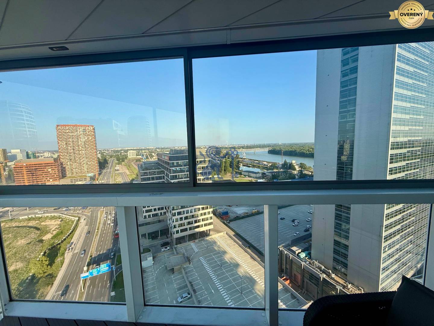 PANORAMA City | loggia