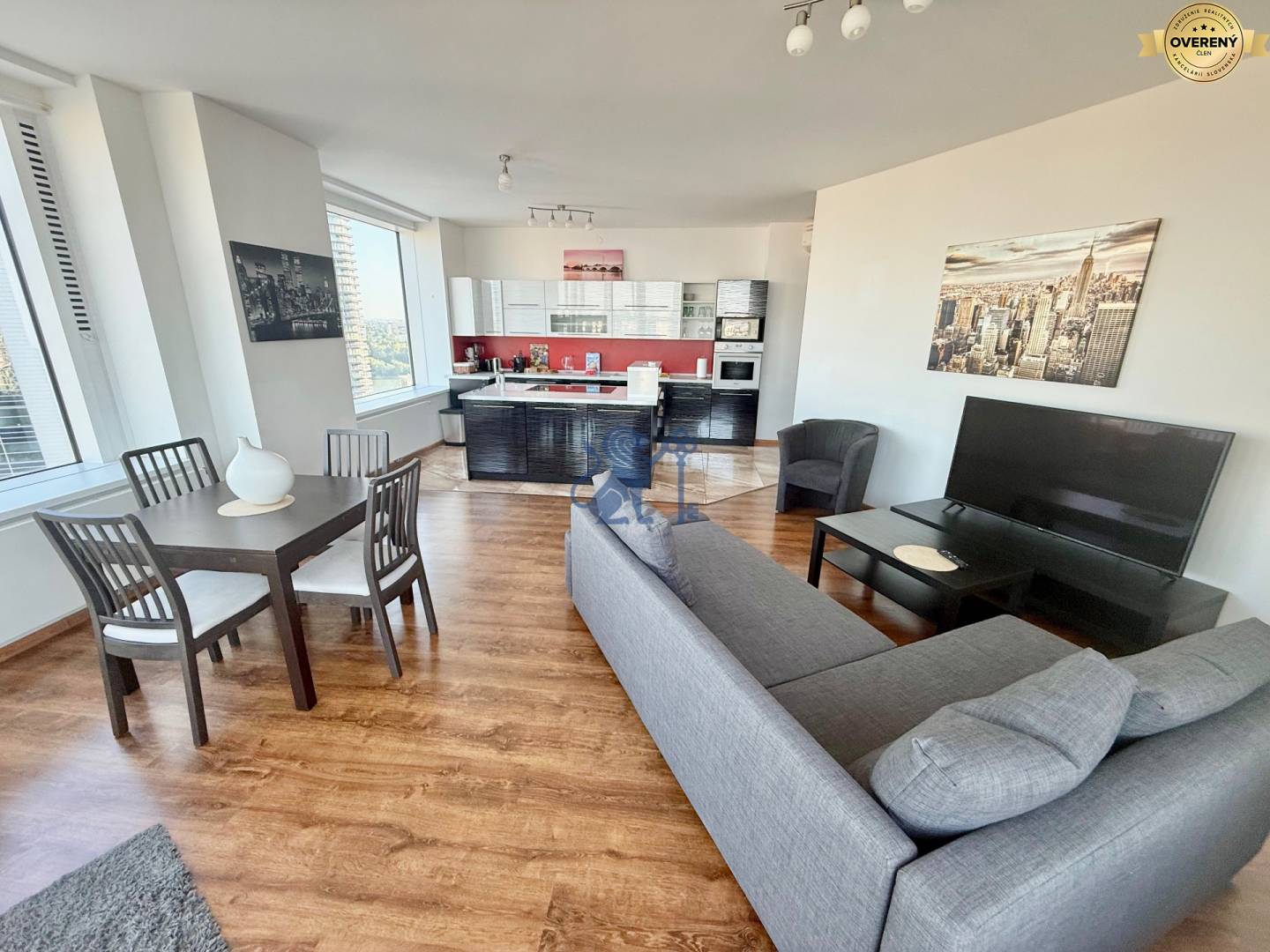 PANORAMA City | obývačka