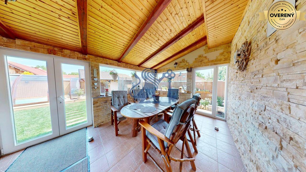 1806042025_110349 (1).jpg