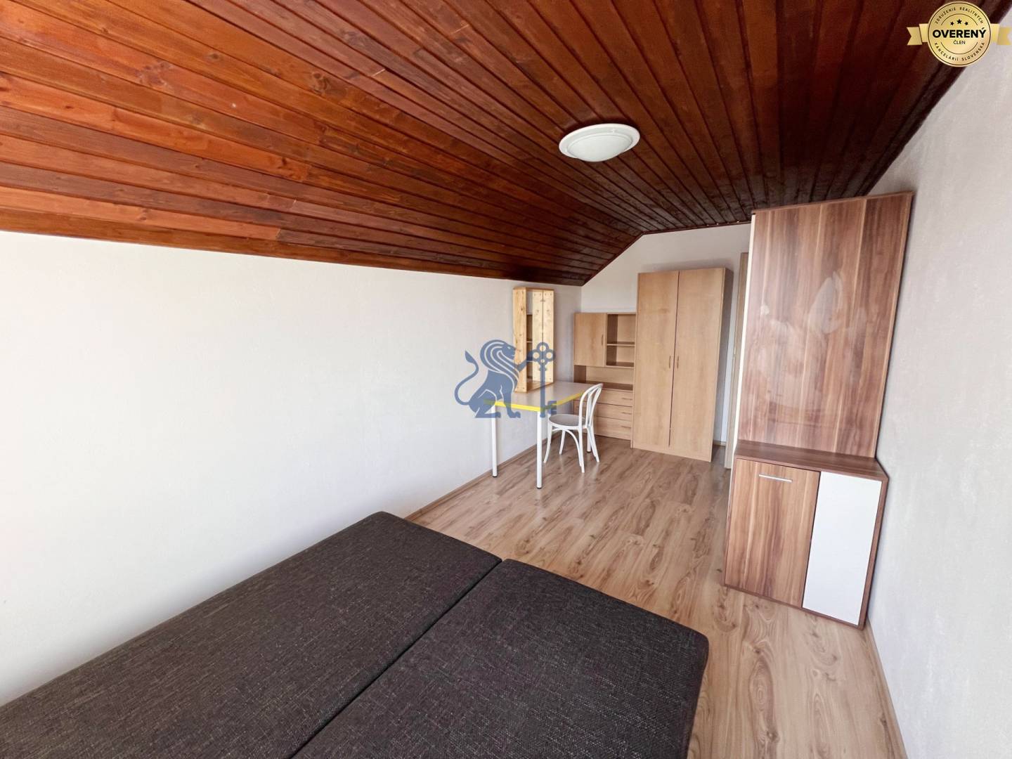 Vojenska ul. Rovinka 7.jpg