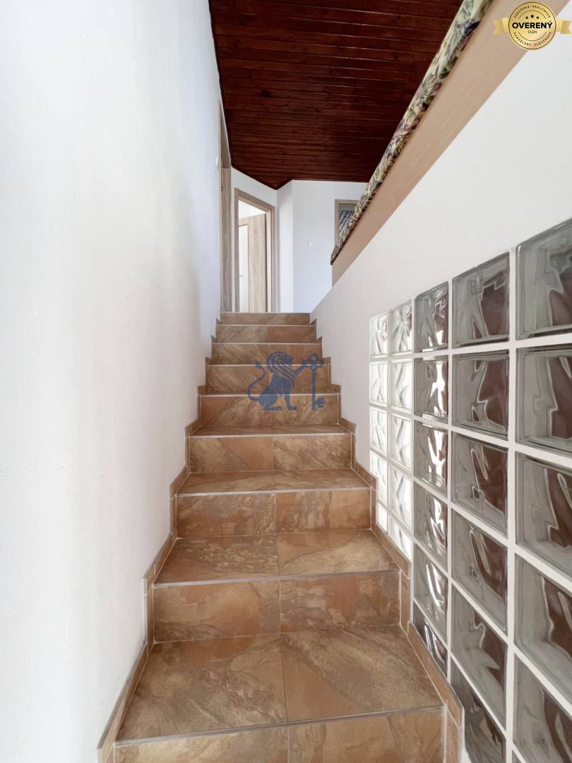 Vojenska ul. Rovinka 13.jpg