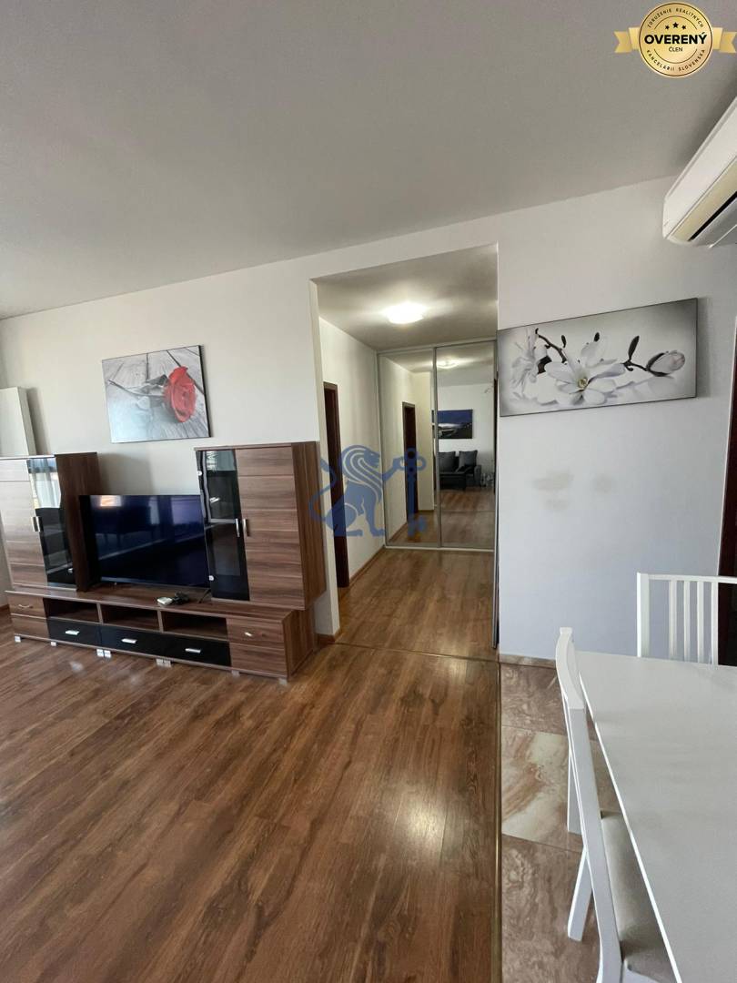 PANORAMA City | obývačka + predsieň