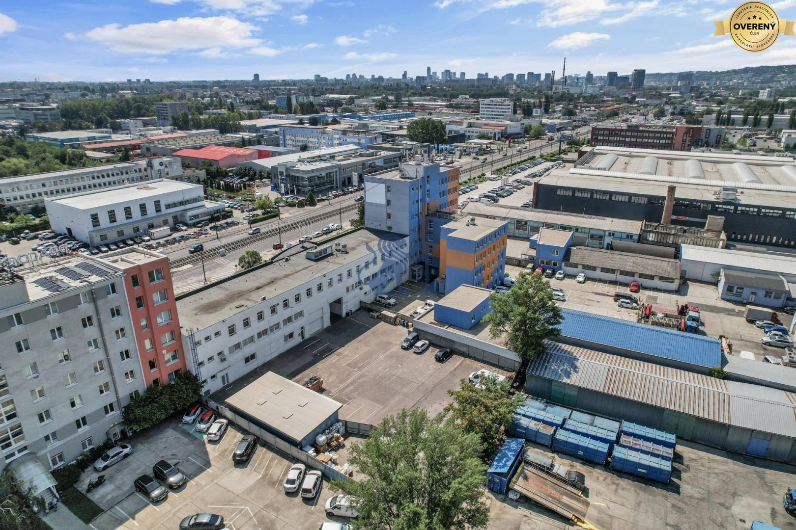 Vajnorská 137 zadný dvor