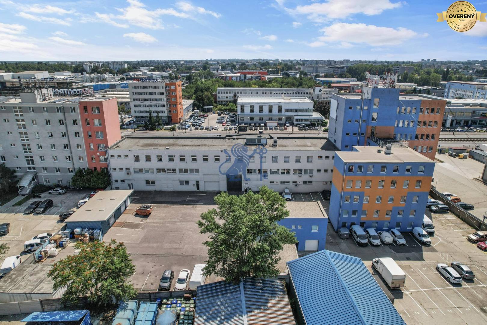 Vajnorská 137 zadný dvor