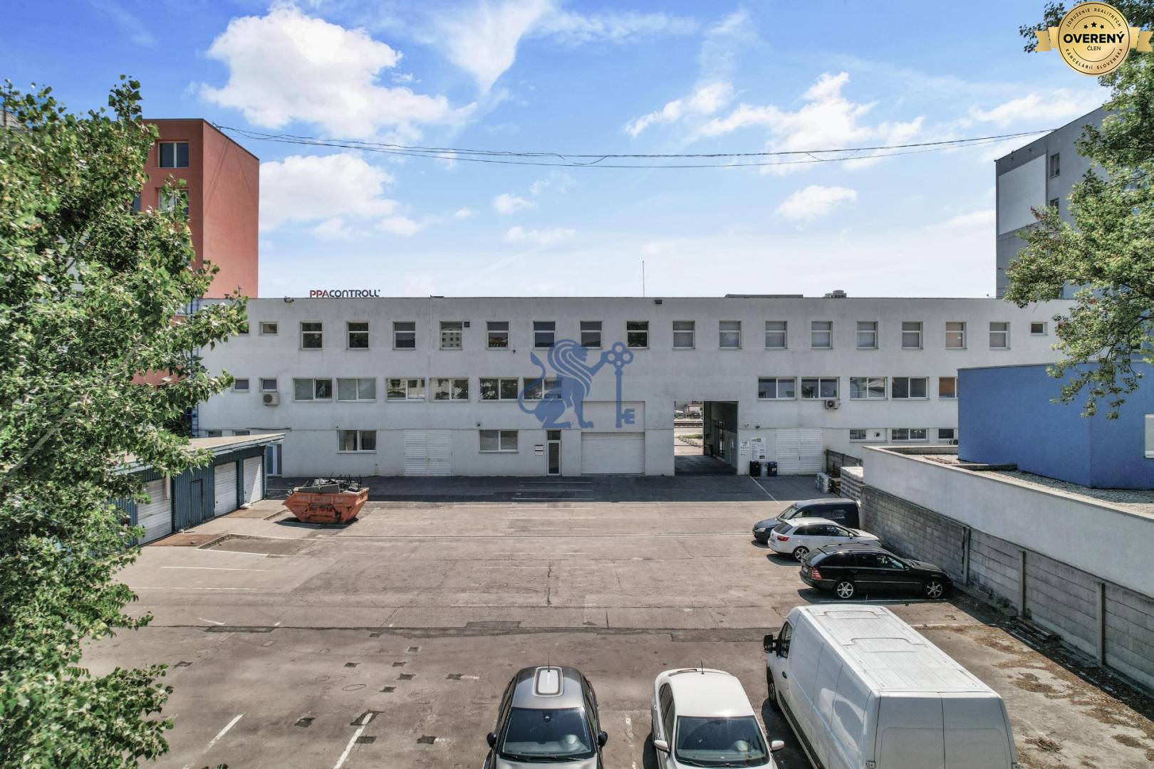 Vajnorská 137 zadný dvor