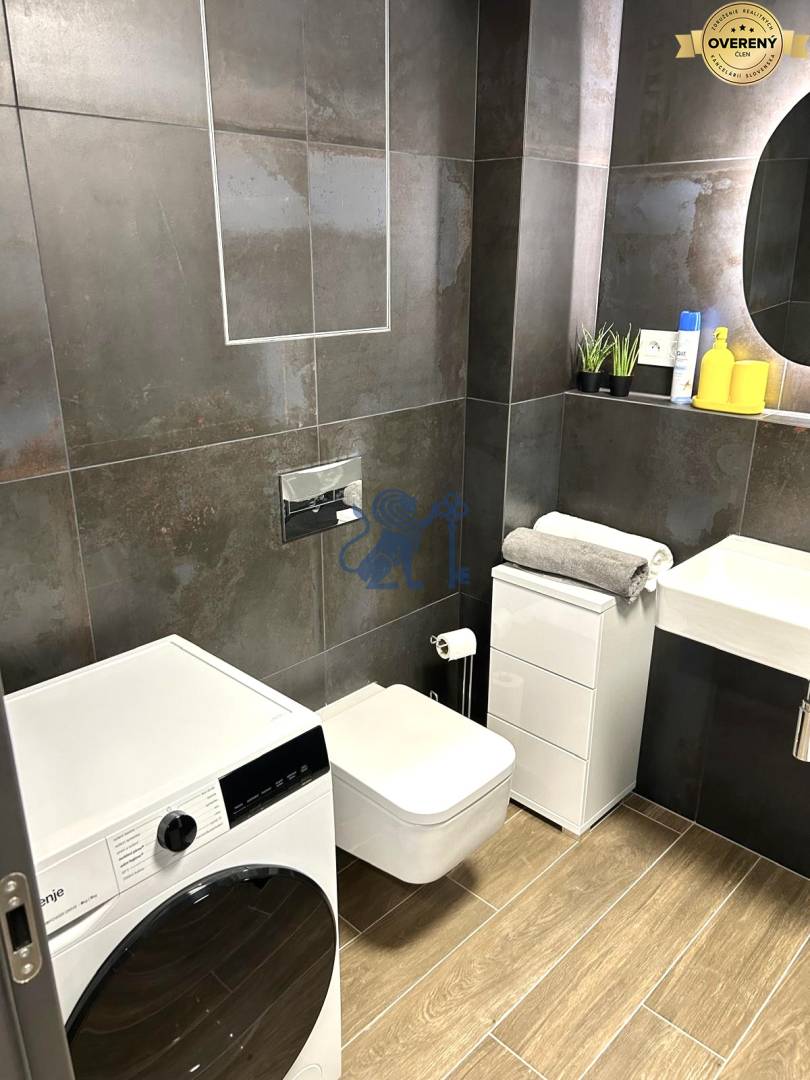 EUROVEA_TOWER_BYT_PRENAJOM_KUPELNA