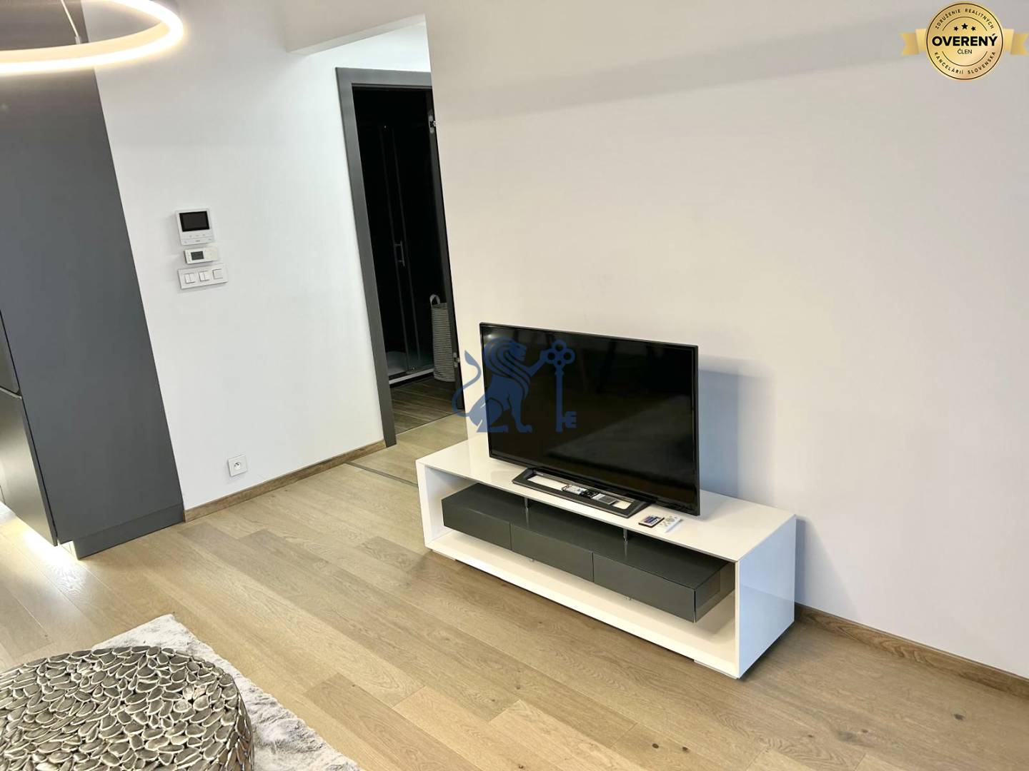 EUROVEA_TOWER_BYT_PRENAJOM_OBYVACKA3