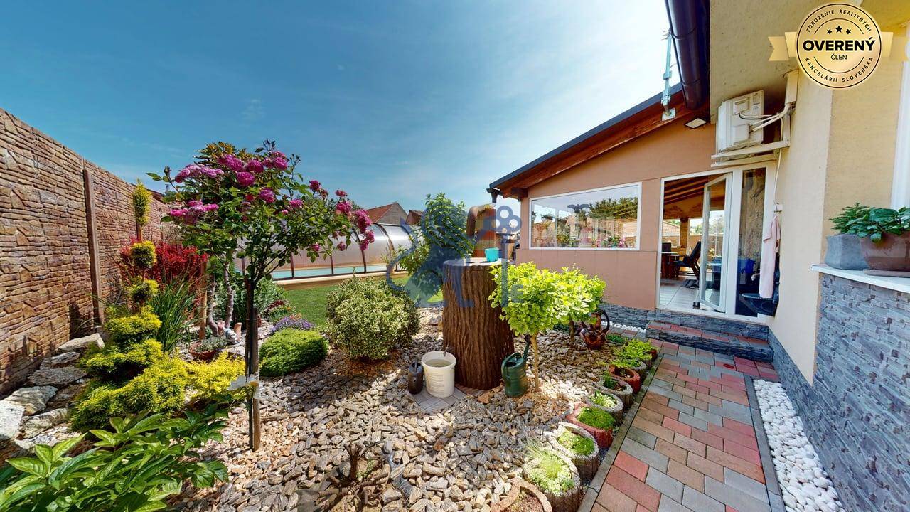 2406042025_105014 (2).jpg