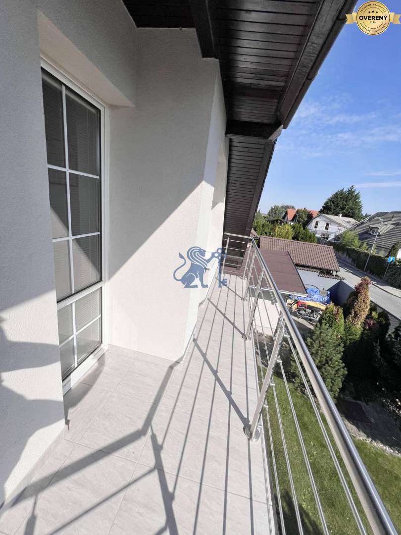 Vojenska ul. Rovinka 15.jpg