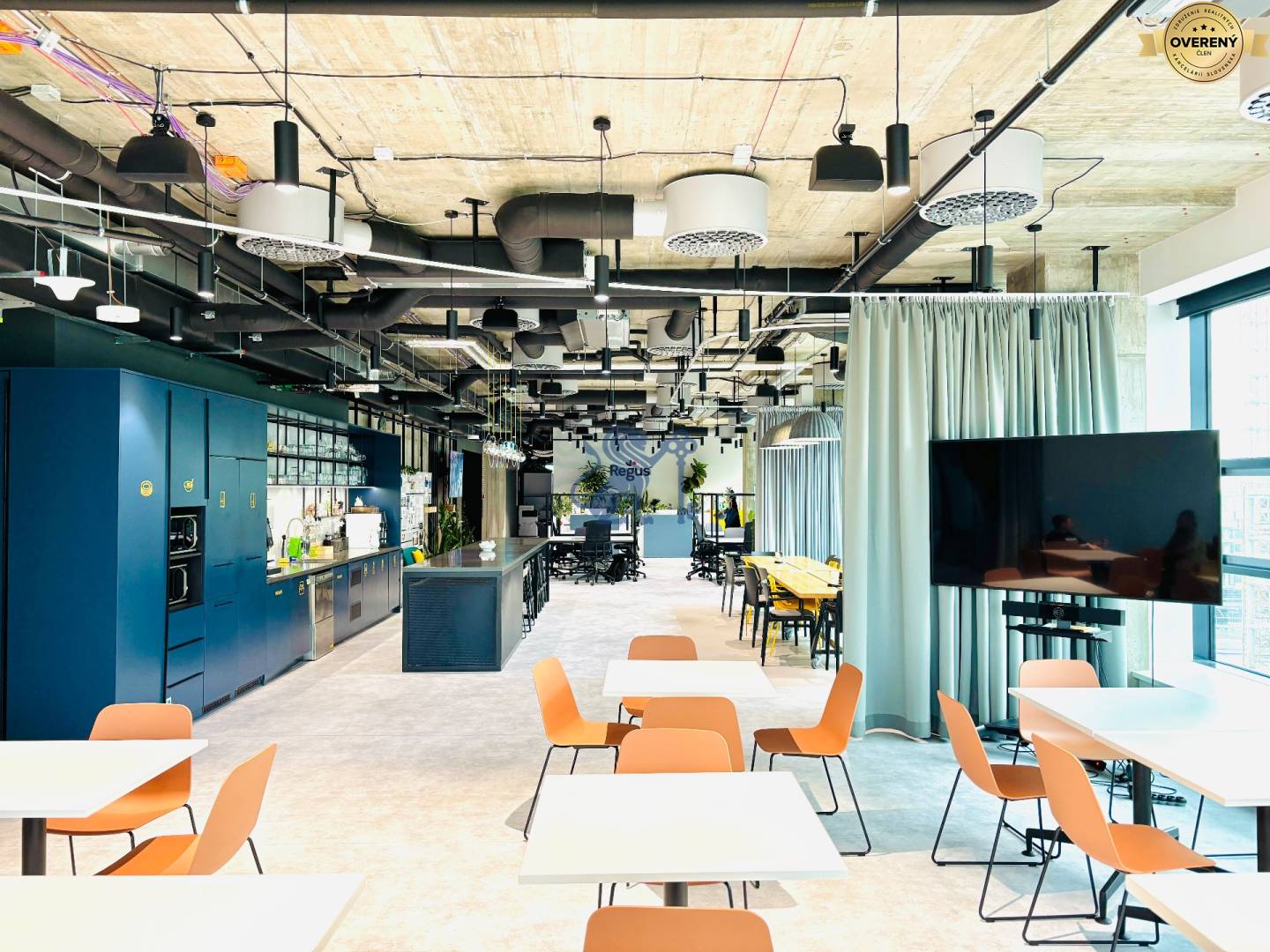 Spoločný priestor na neformálne stretnutie, prezentáciu alebo relax