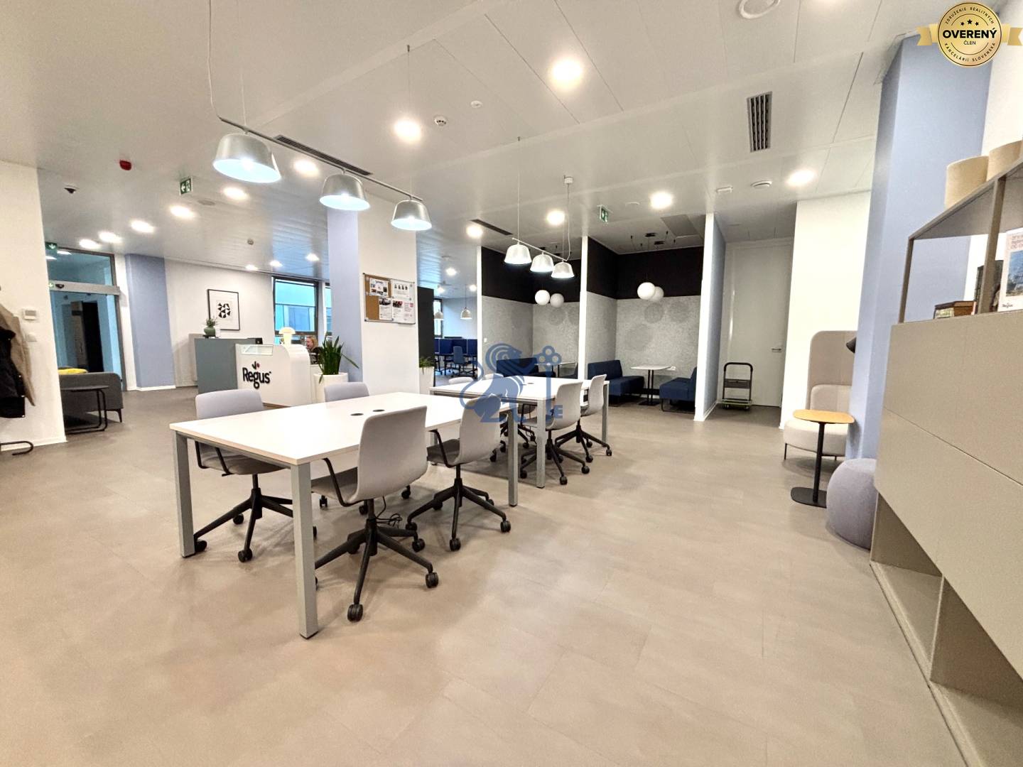 Galvaniho_kancelarie_neformálne_sedenie