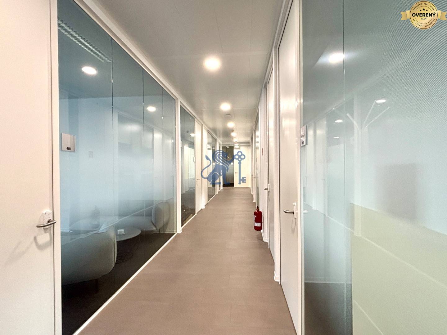 Galvaniho_kancelarie_chodba