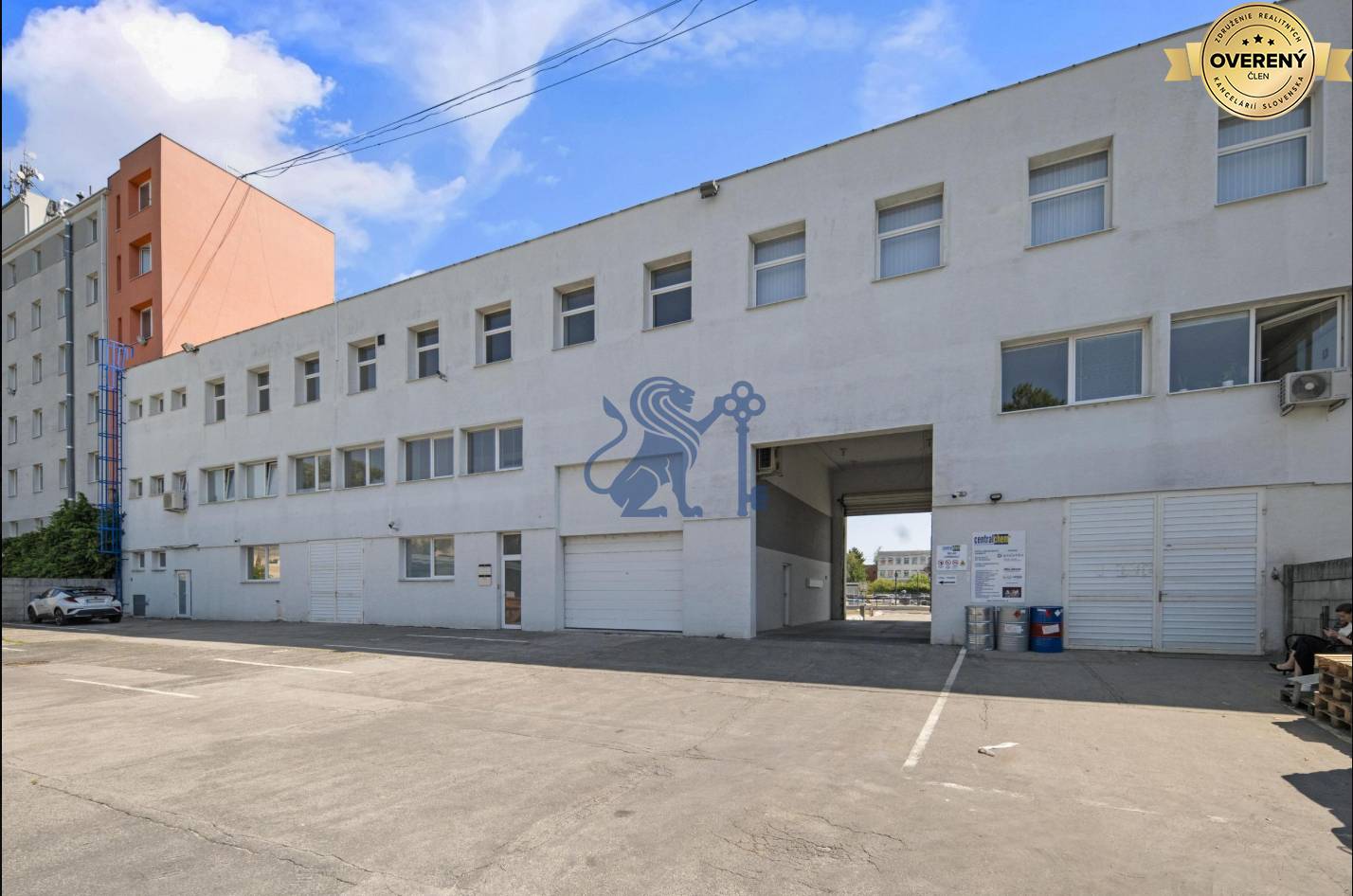 Vajnorská 137 zadný dvor