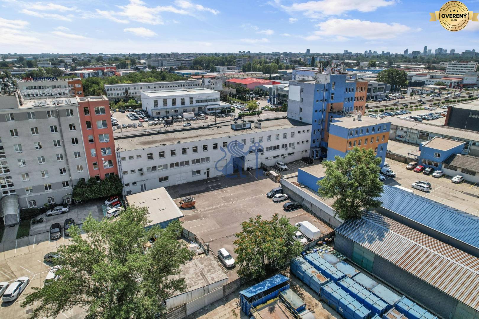 Vajnorská 137 zadný dvor