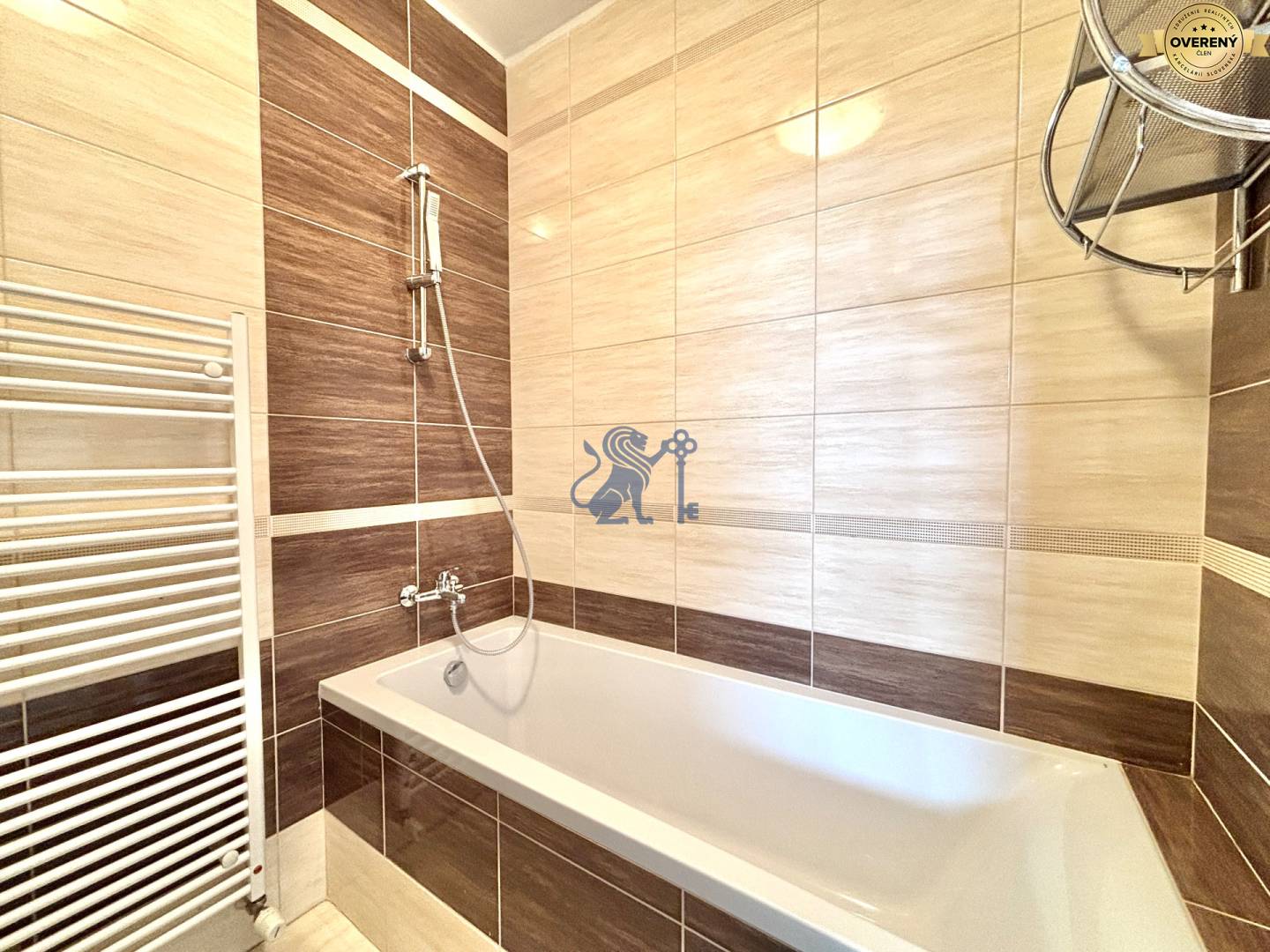 2i_Slávičia_SC_kúpeľňa