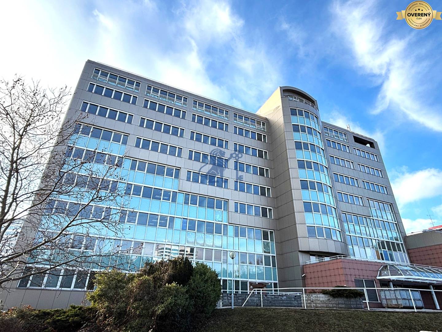 AB_Jarabinková_budova_exteriér