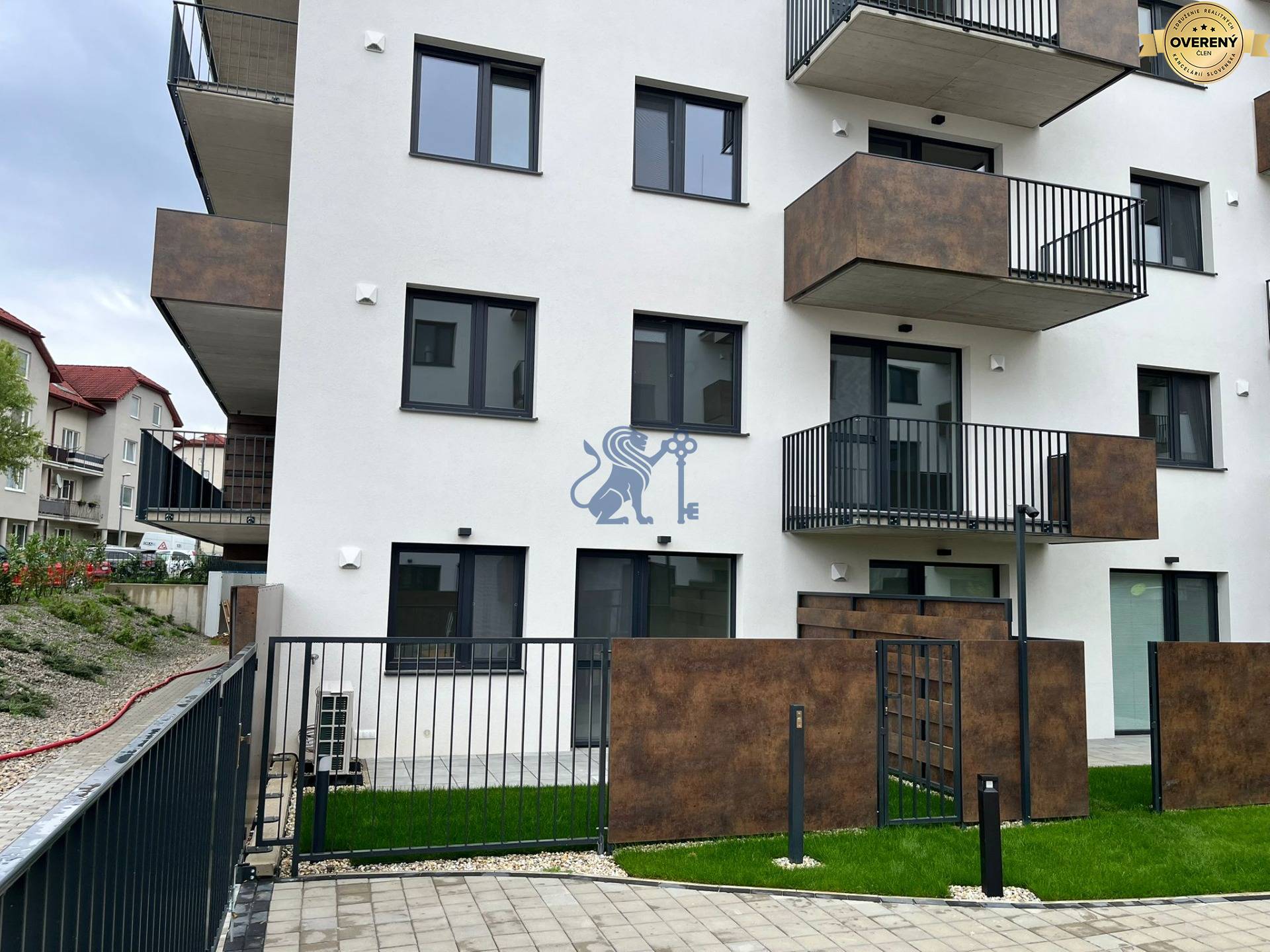 kancelarske_obchodne_priestory_rozkvet (16).jpg