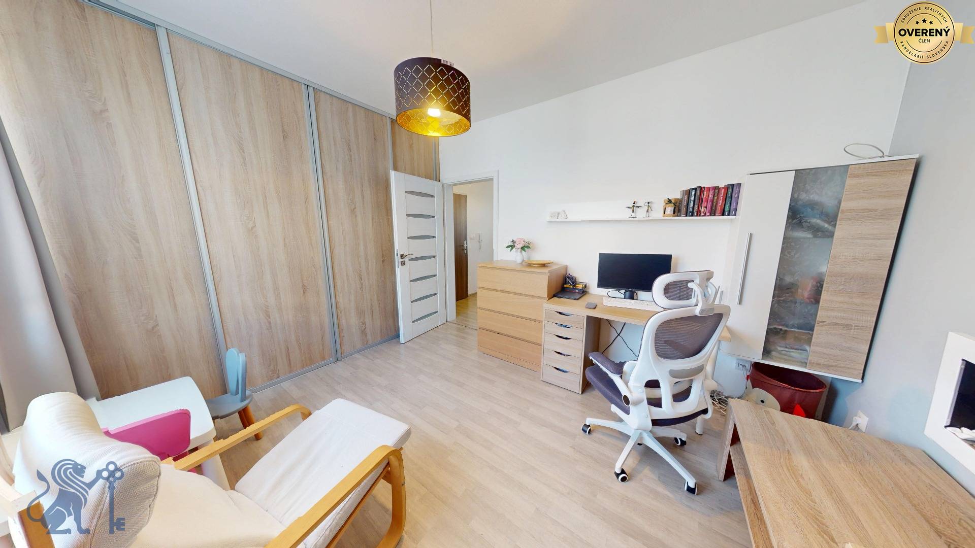 Predaj-4-izbovy-Byt-mezonet-Stupava_izba