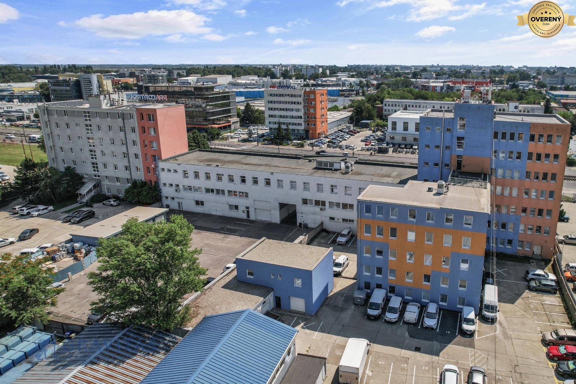 Vajnorská 137 zadný dvor