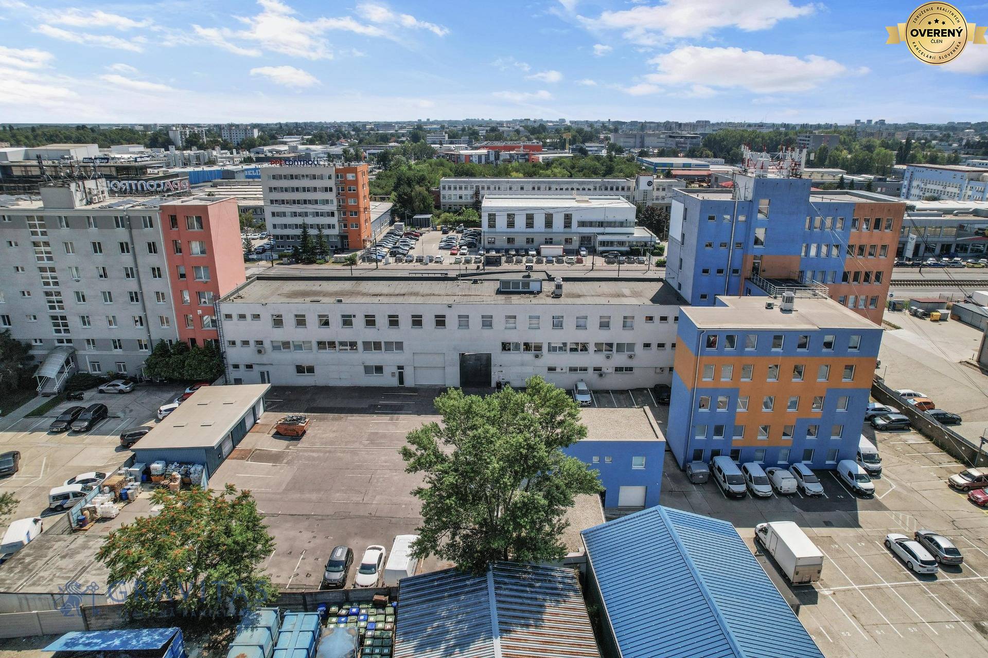 Vajnorská 137 zadný dvor