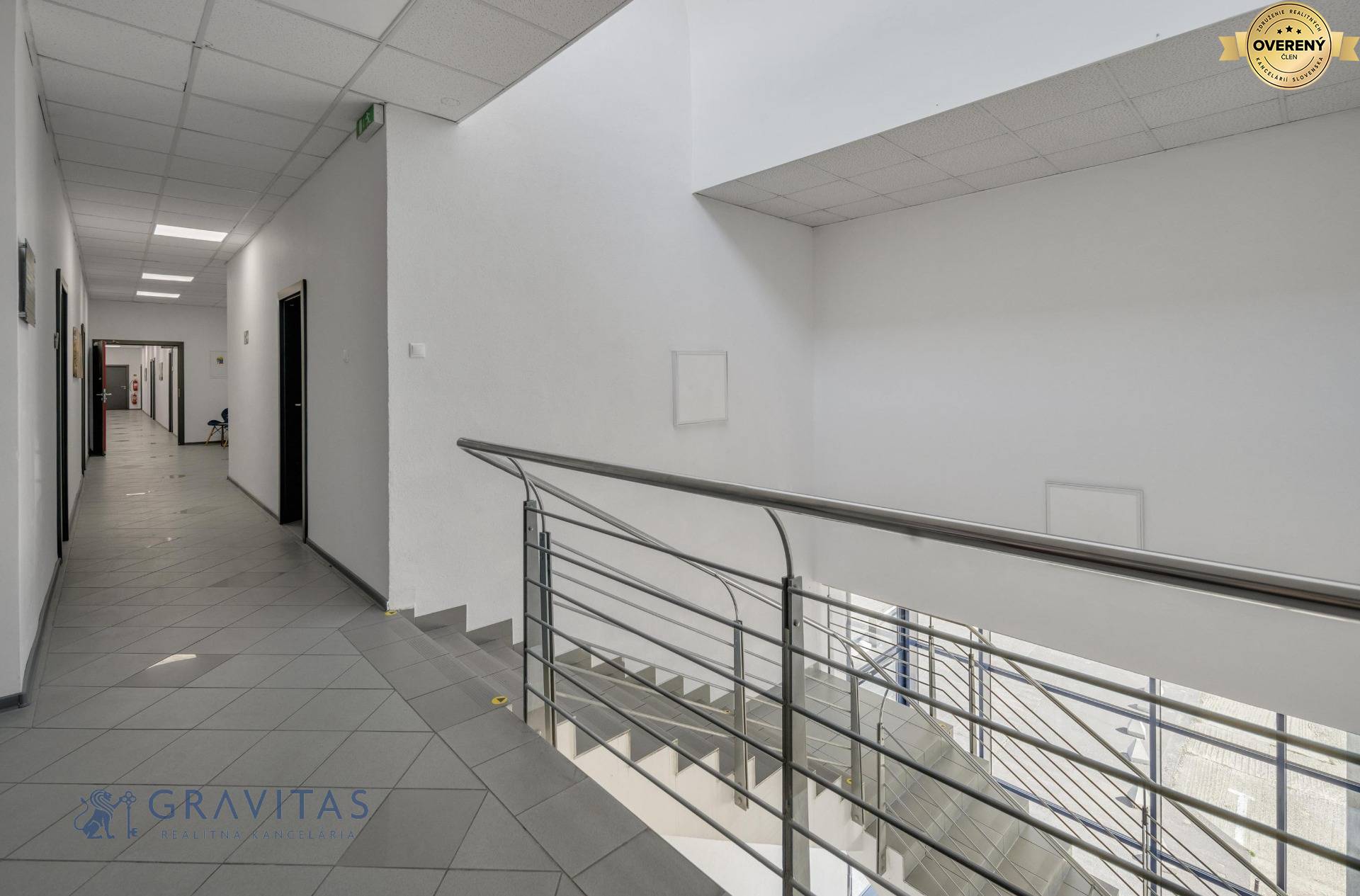 Vajnorská 137 schodisko na 1.p