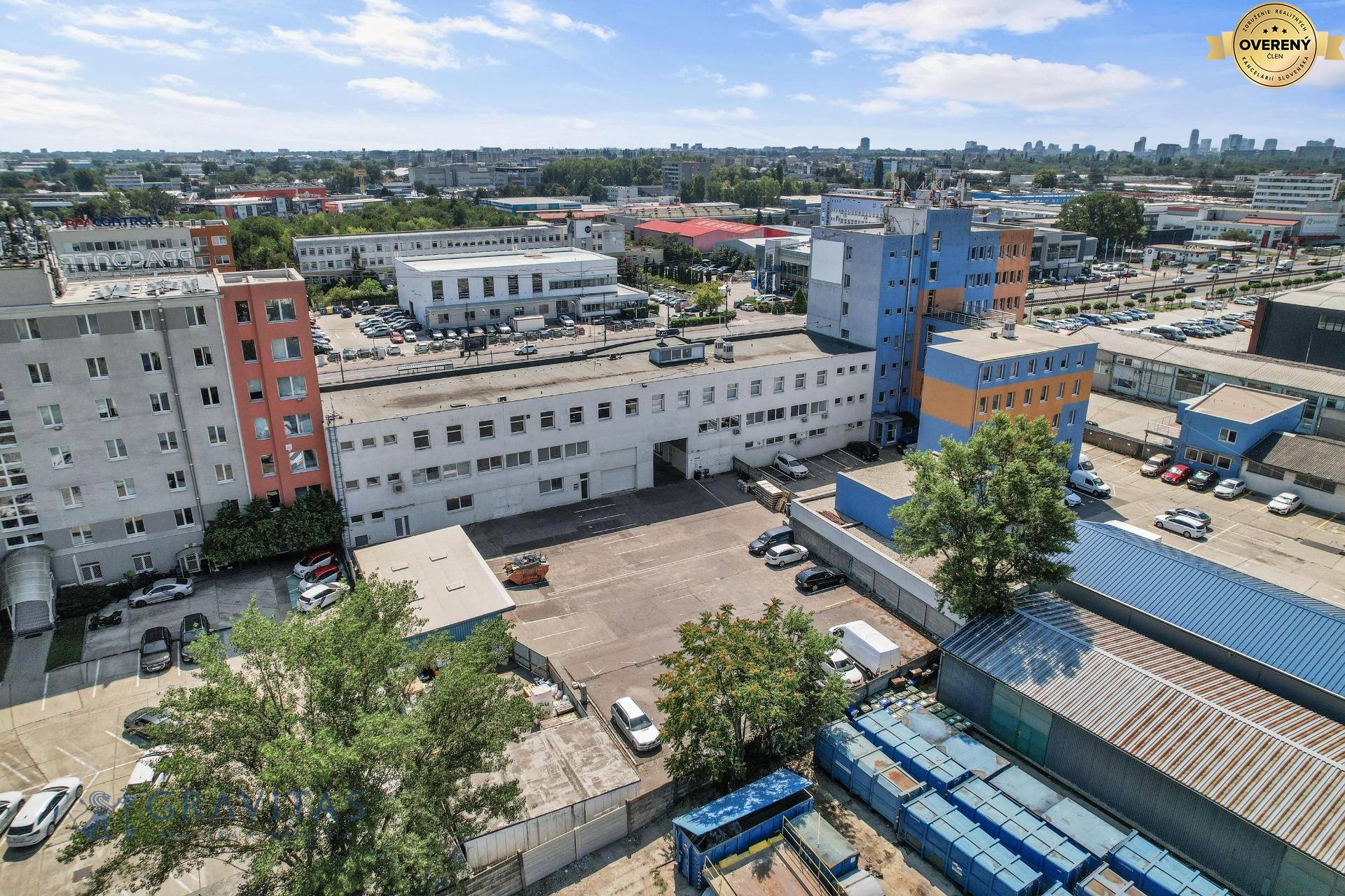 Vajnorská 137 zadný dvor