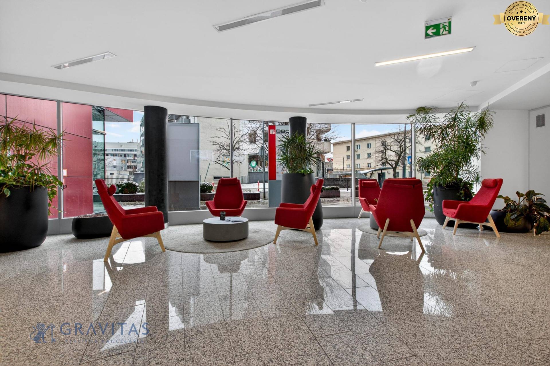 BBC_1_recepcia_sedenie