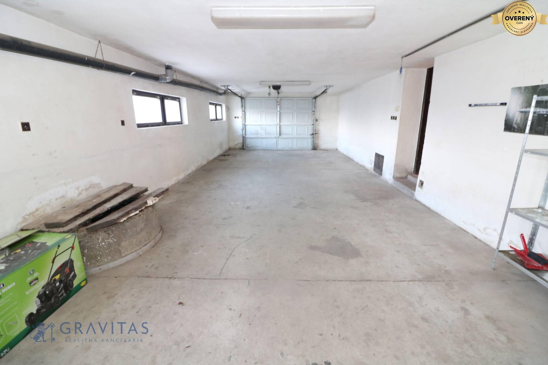 raca_rodinny_dom_na_predaj_garaz