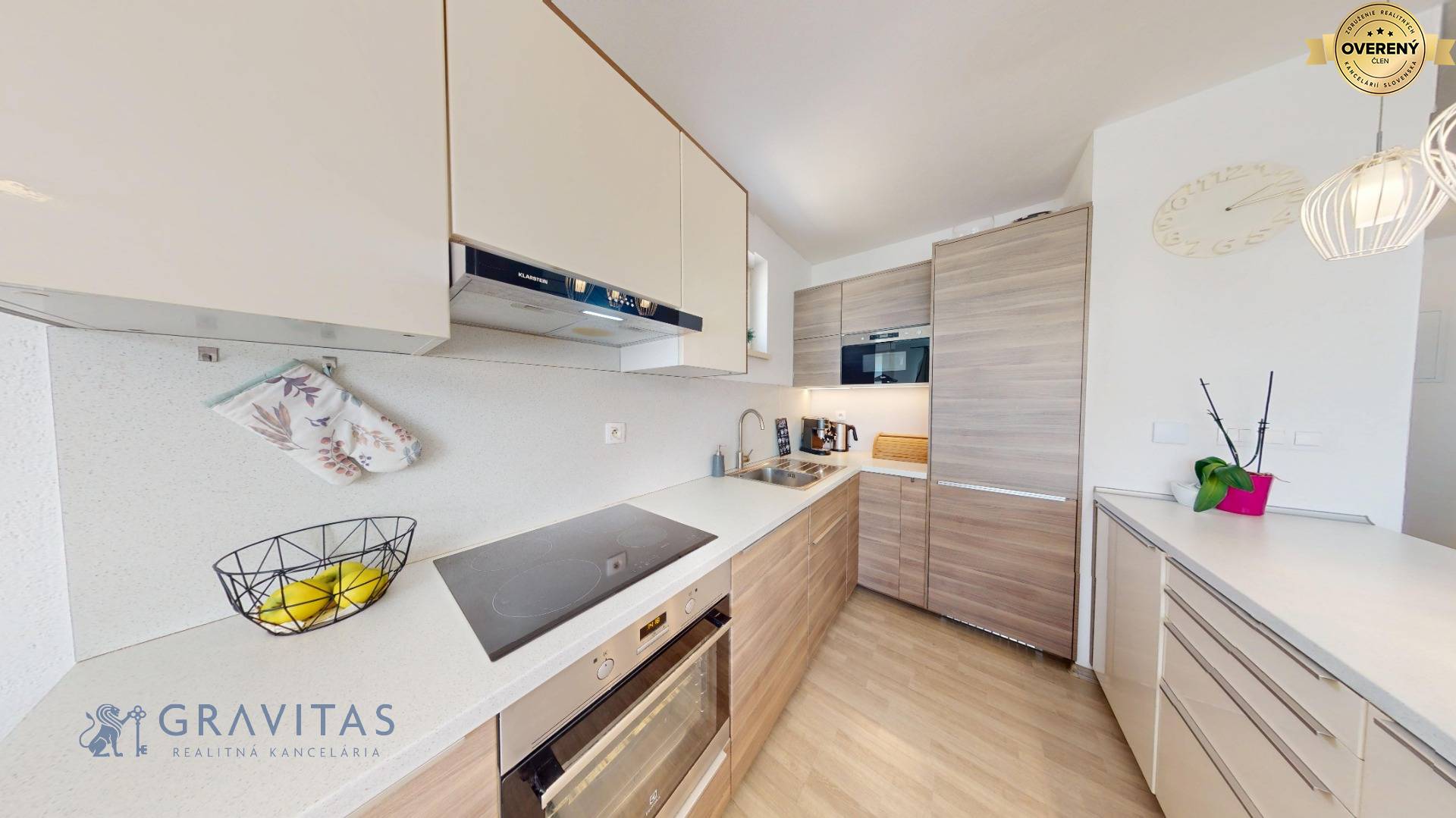 Predaj-4-izbovy-Byt-Stupava-mezonet-kuchyňa