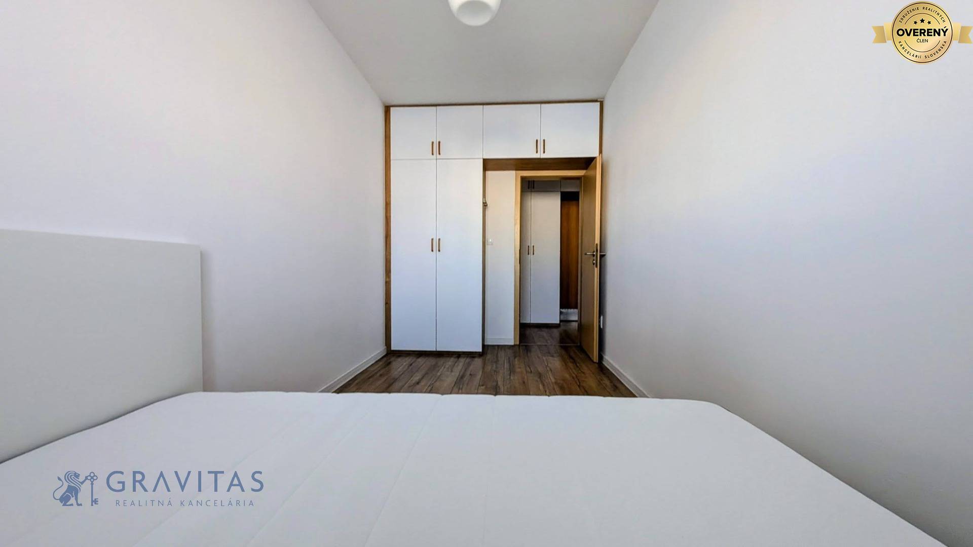 dlhe_diely_byt_prenajom_bratislava (7).jpg