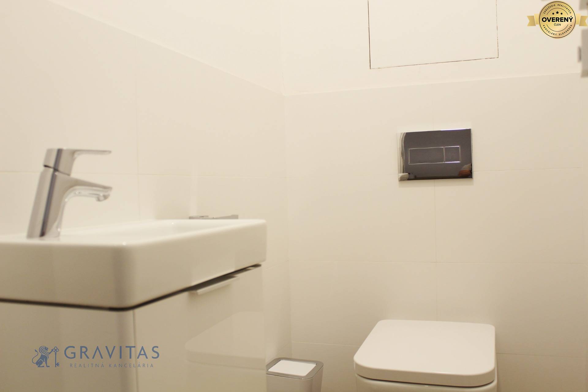 City_Park_Wisible_Kancelaria_toaleta