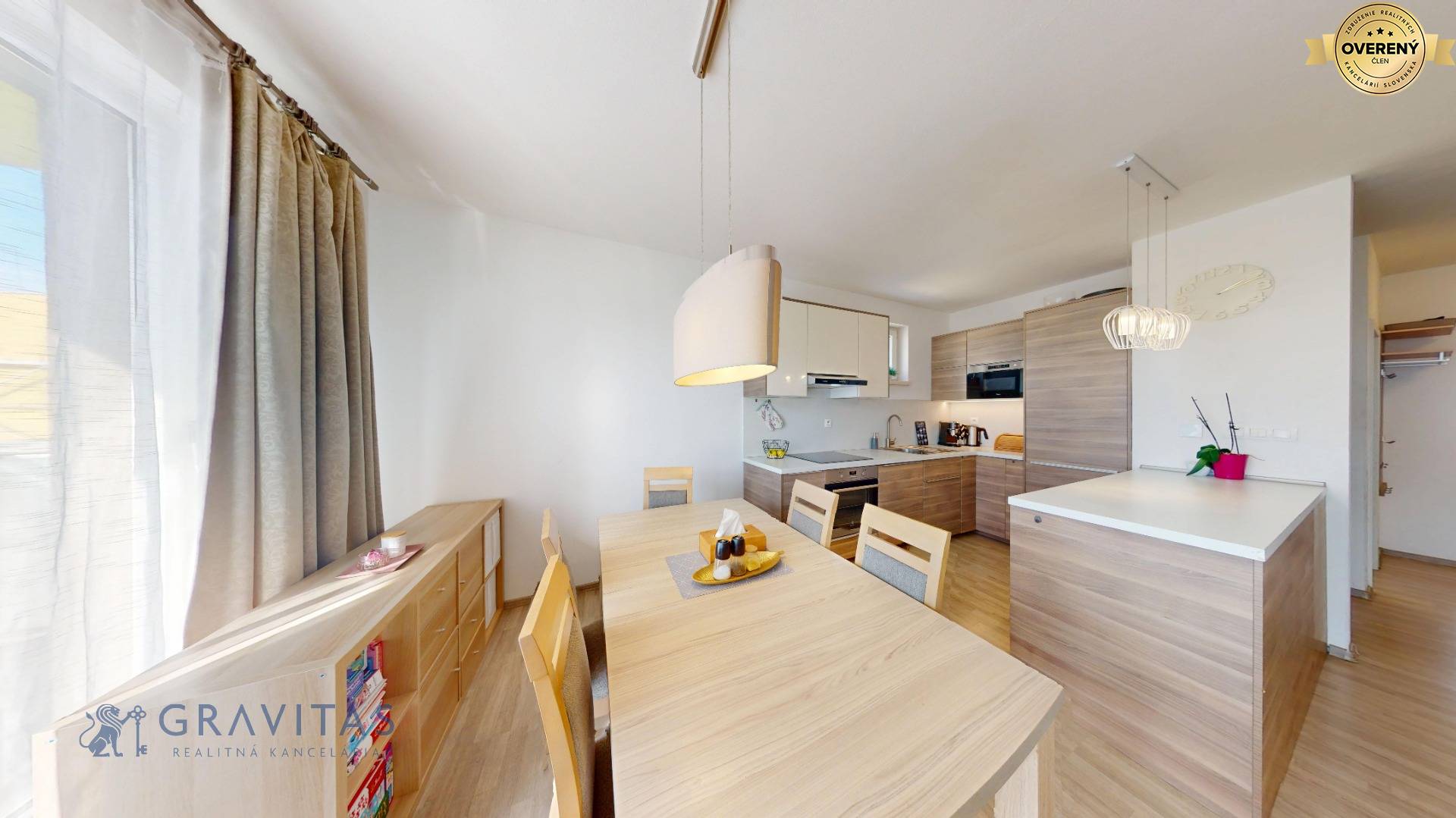 Predaj-4-izbovy-Byt-Stupava-mezonet-kuchyňa