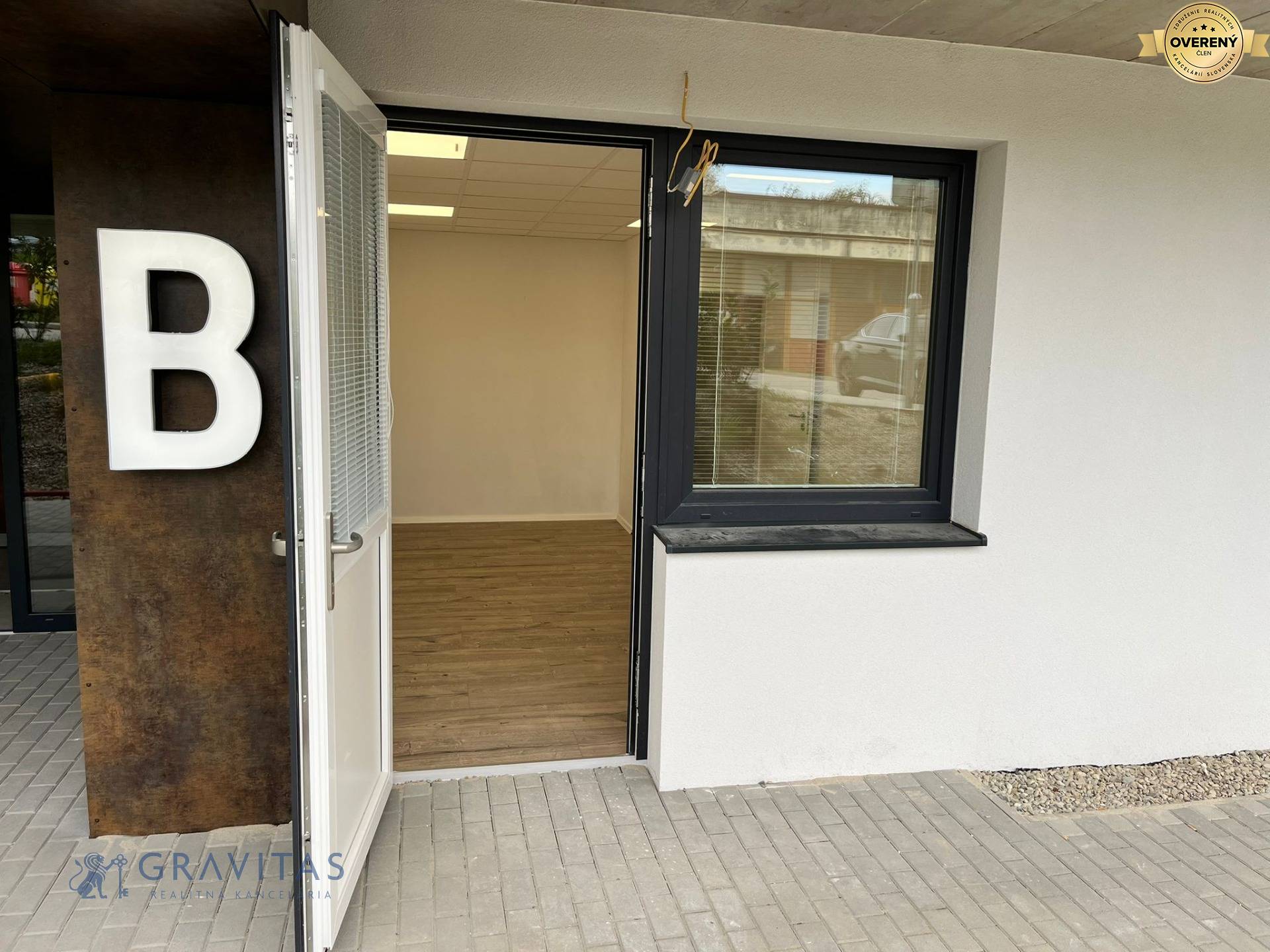 kancelarske_obchodne_priestory_rozkvet (31).jpg