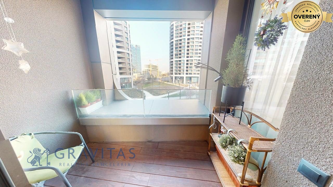 GRAVITAS_2i_SKY_Park_balkón_3,66m2