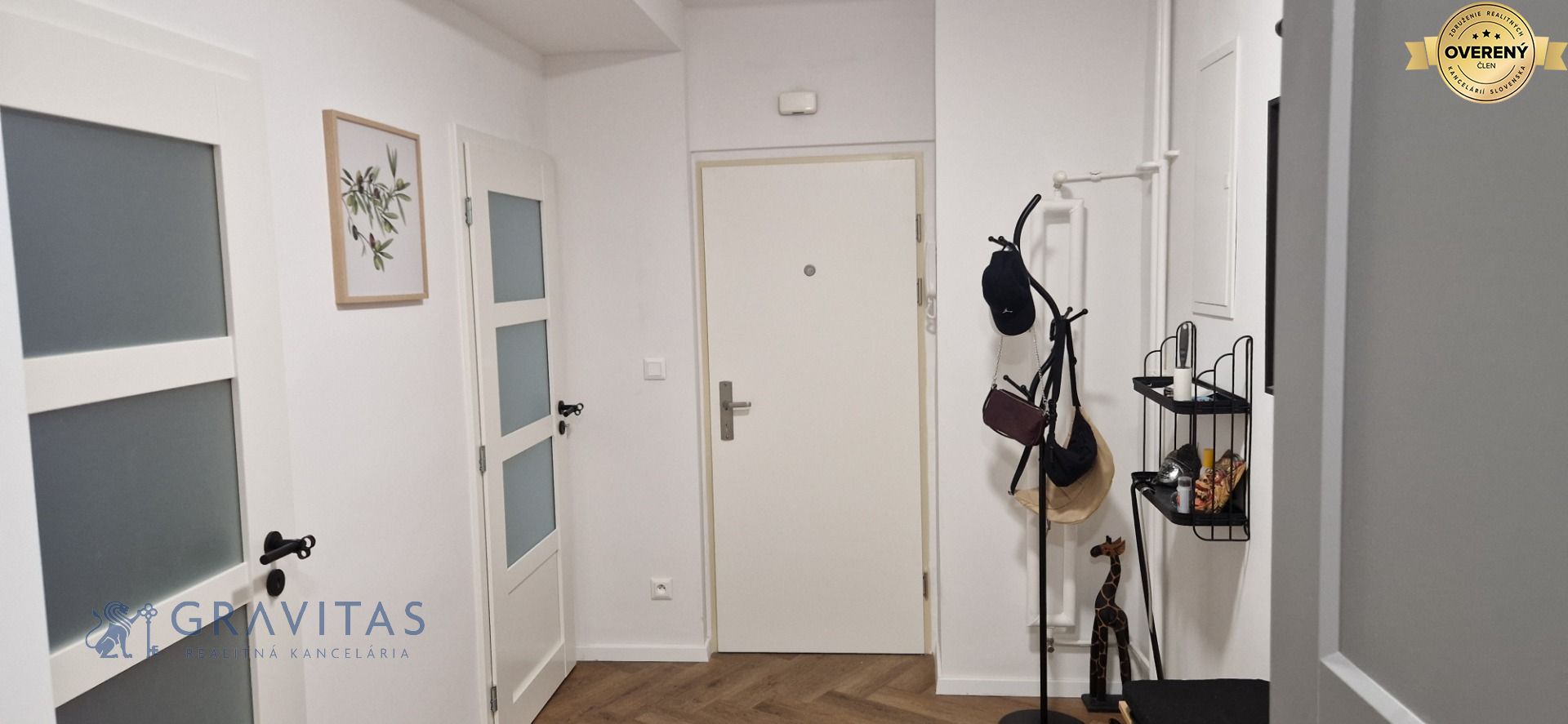 prenajom-2-izboveho-bytu-racianske-myto-bratislava-chodba.jpg