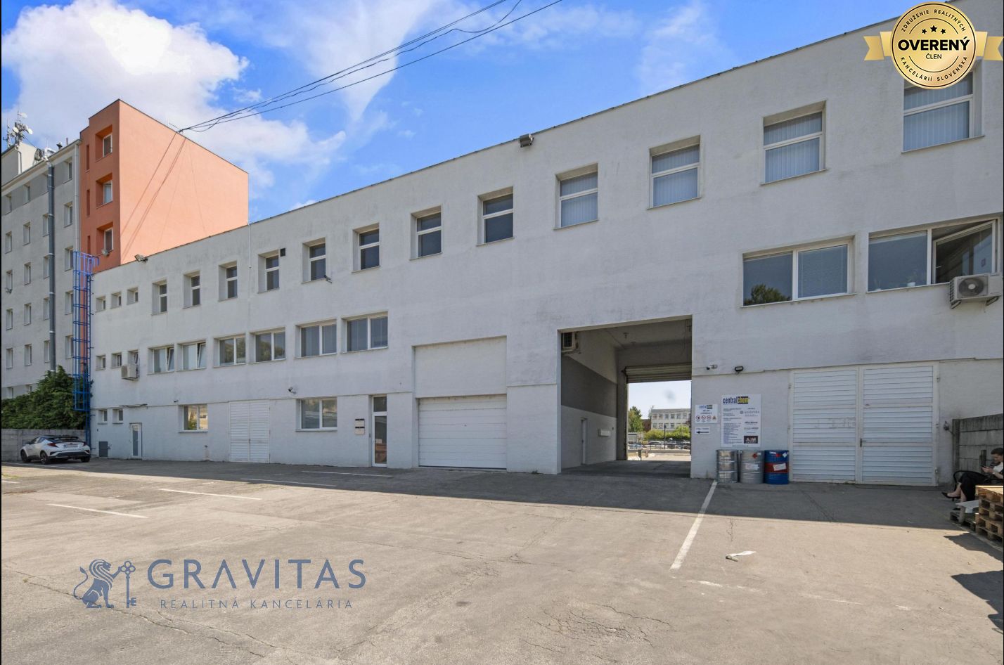Vajnorská 137 zadný dvor