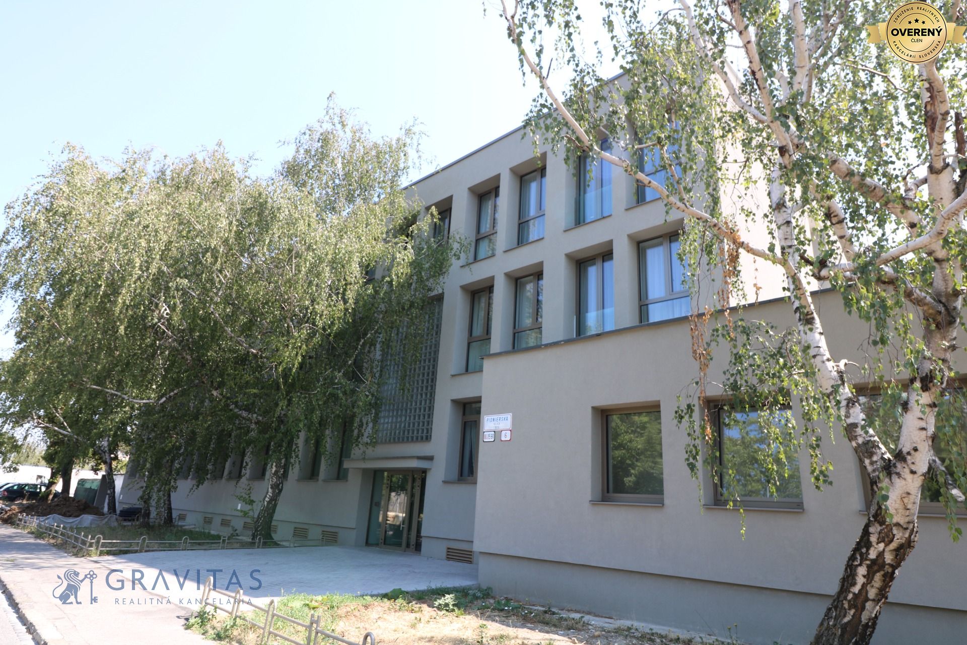 2-izbovy-byt-na-prenajom-bratislava.jpg