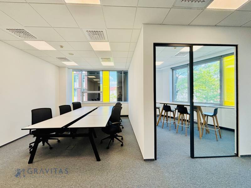 Open_space_a_malá zasadačka_alebo office