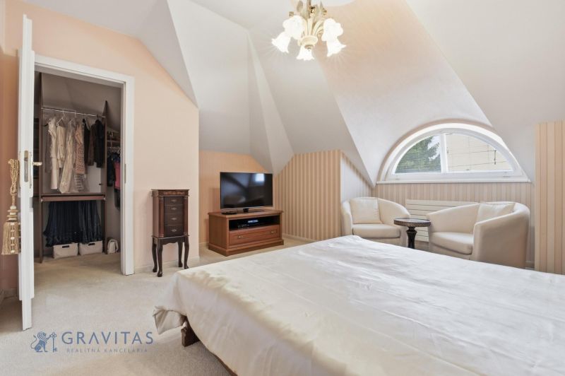 na_predaj_rodinny_dom_bratislava_vrakuna (12).jpg