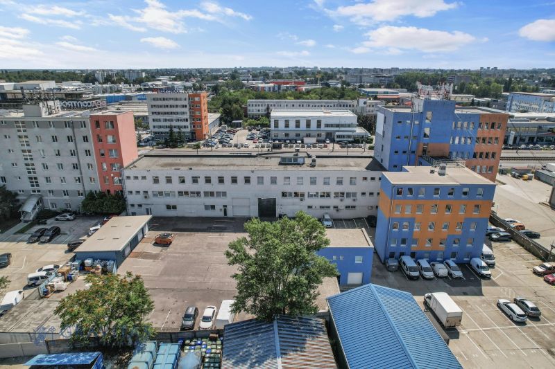 Vajnorská 137 zadný dvor