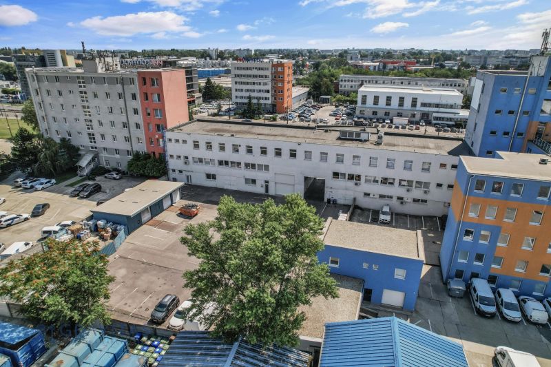 Vajnorská 137 zadný dvor