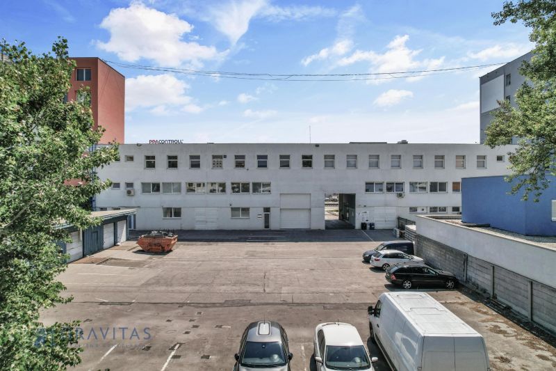 Vajnorská 137 zadný dvor