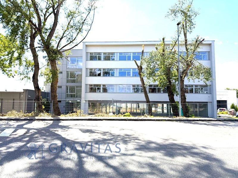 Budova_exteriér