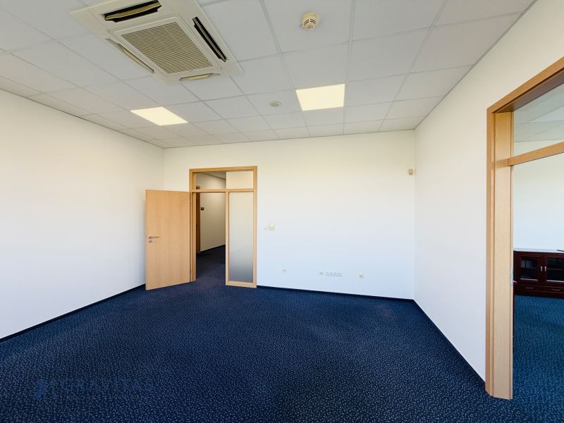 Kancelária_40m2_prepojená